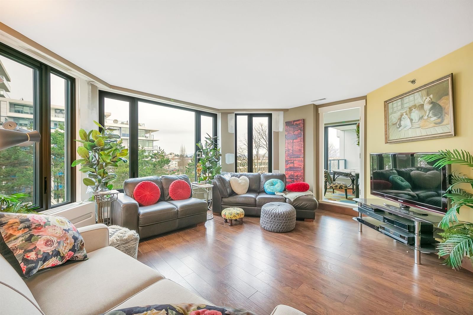 Listing Image 11