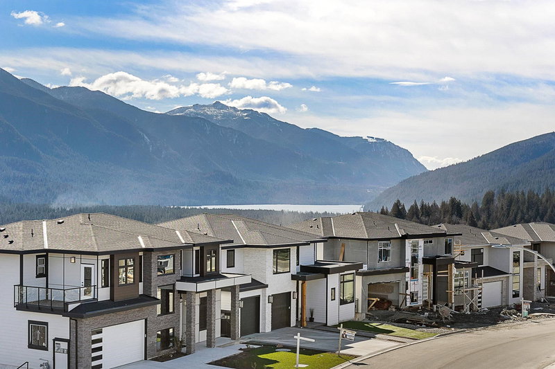 46143 Crestview Drive, Chilliwack, V2R 6G4 | Image 3