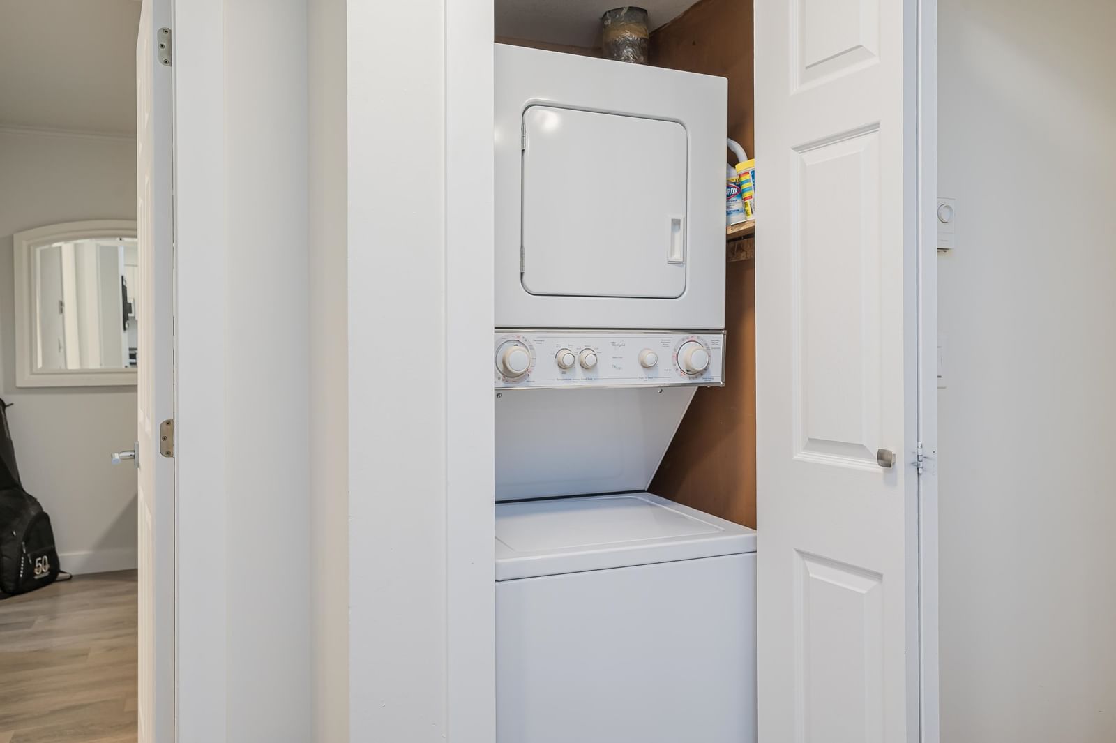 Listing Image 21
