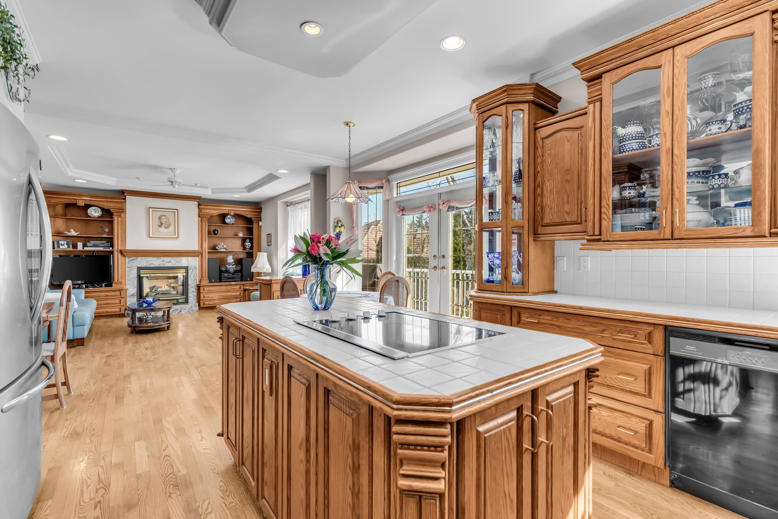 Listing Image 10