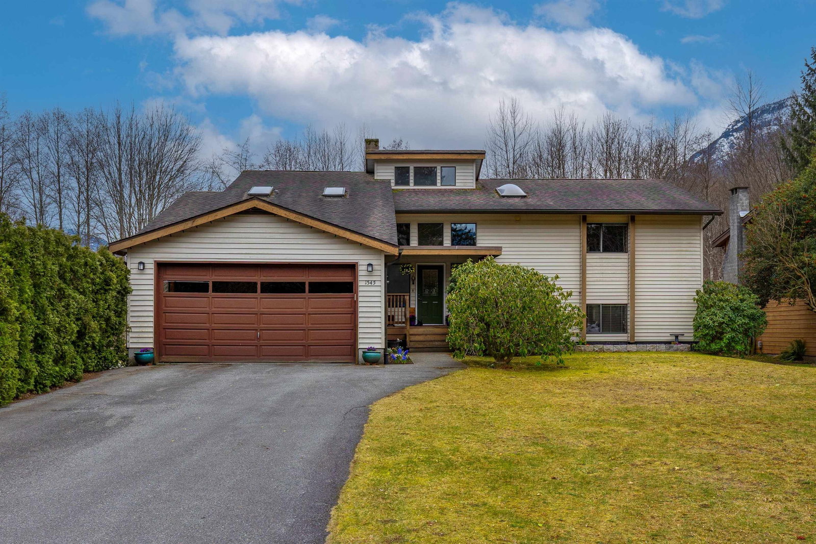 Listing Image 1