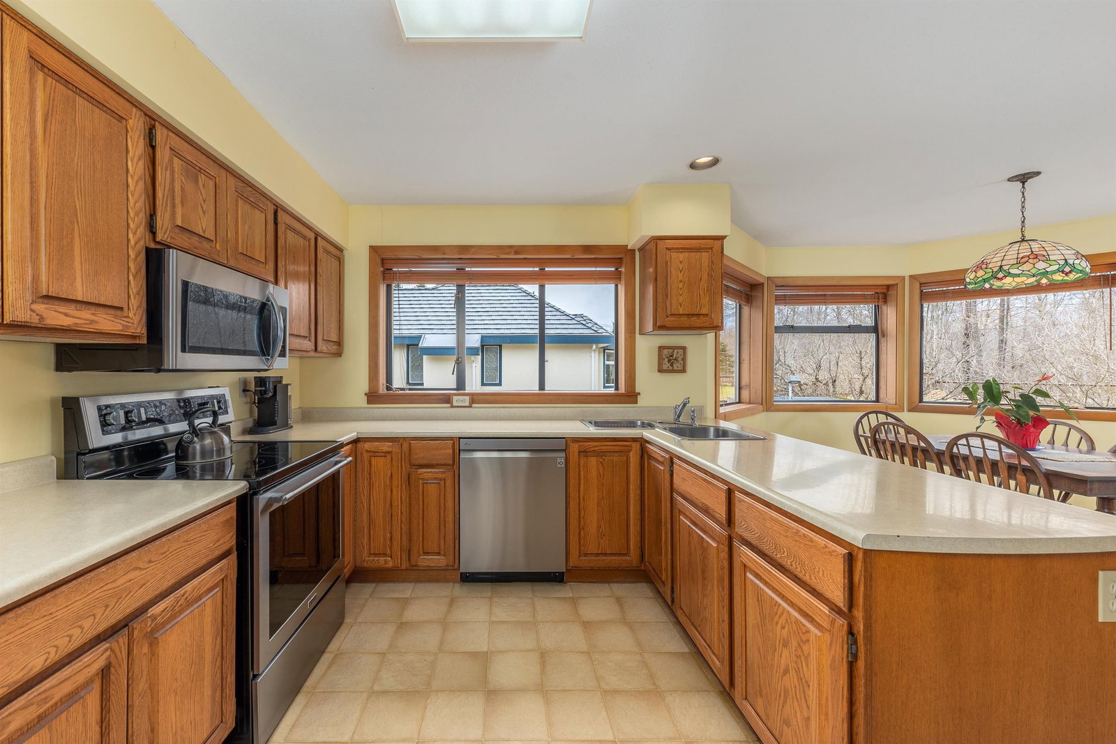 Listing Image 5