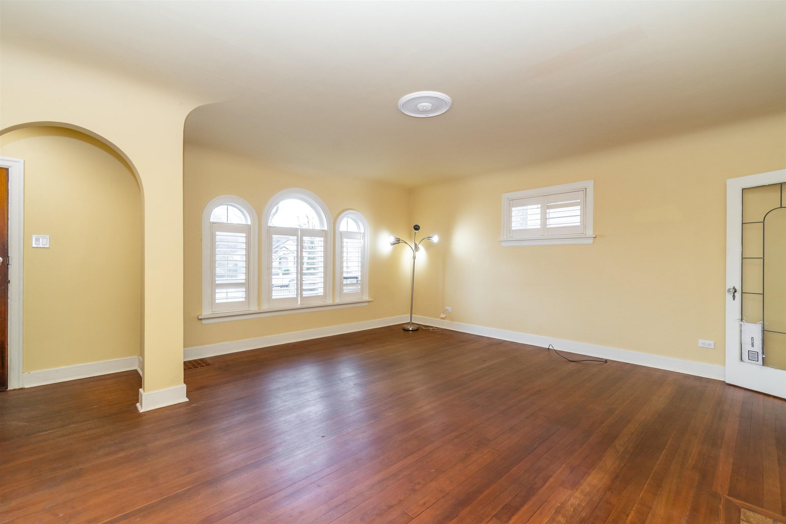 Listing Image 8