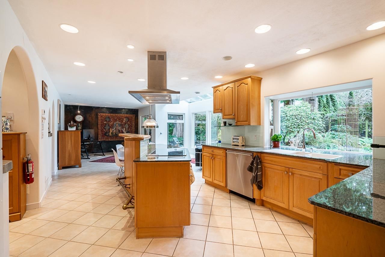 Listing Image 11