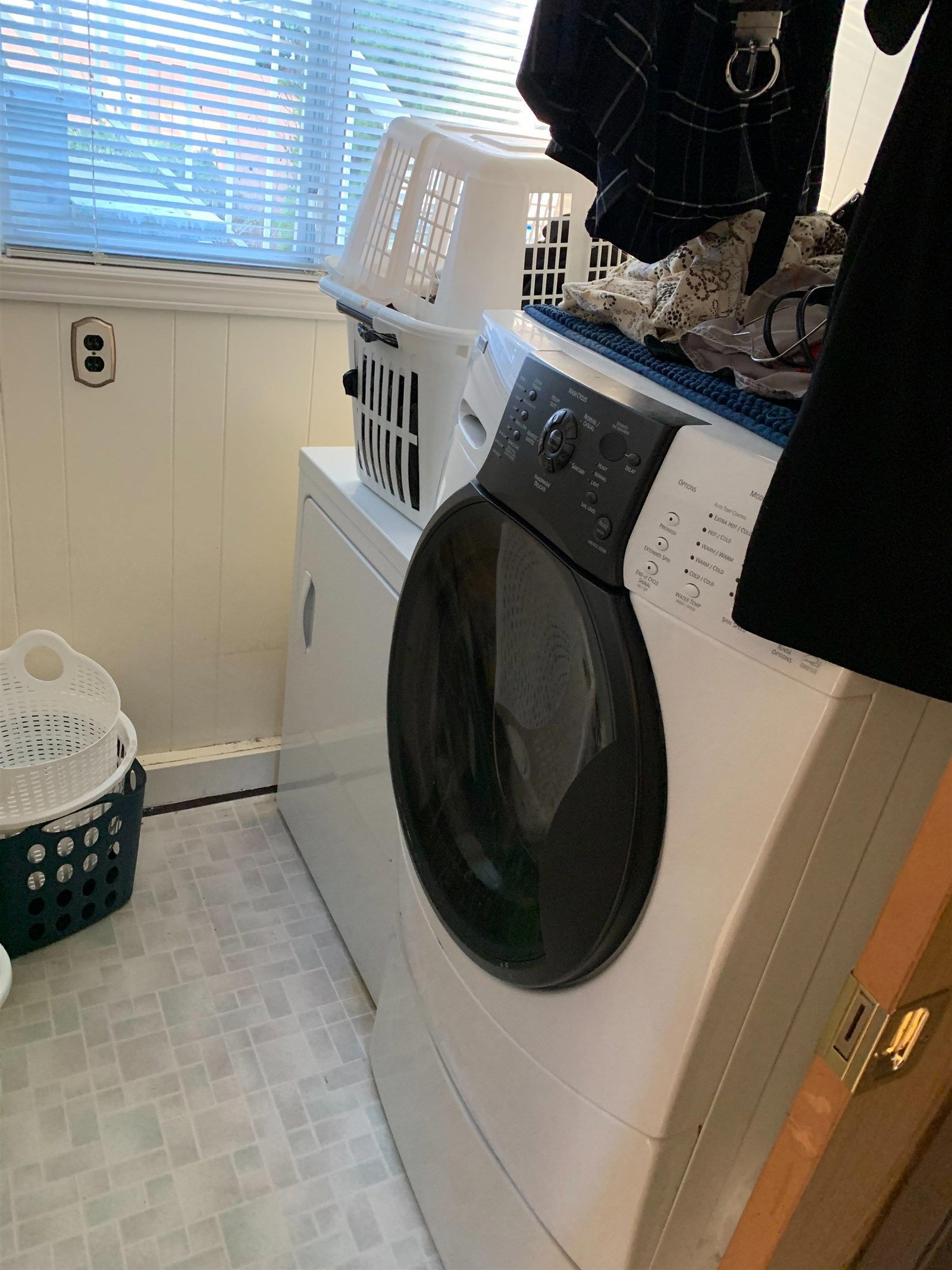 Listing Image 16