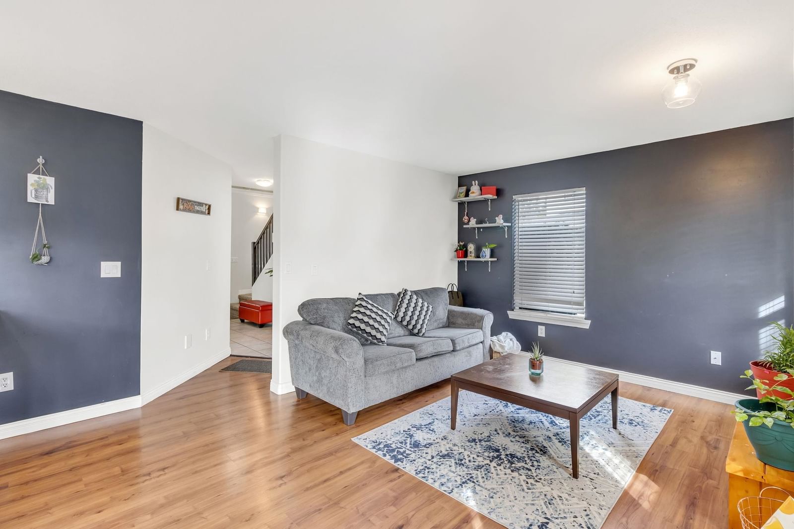 Listing Image 14