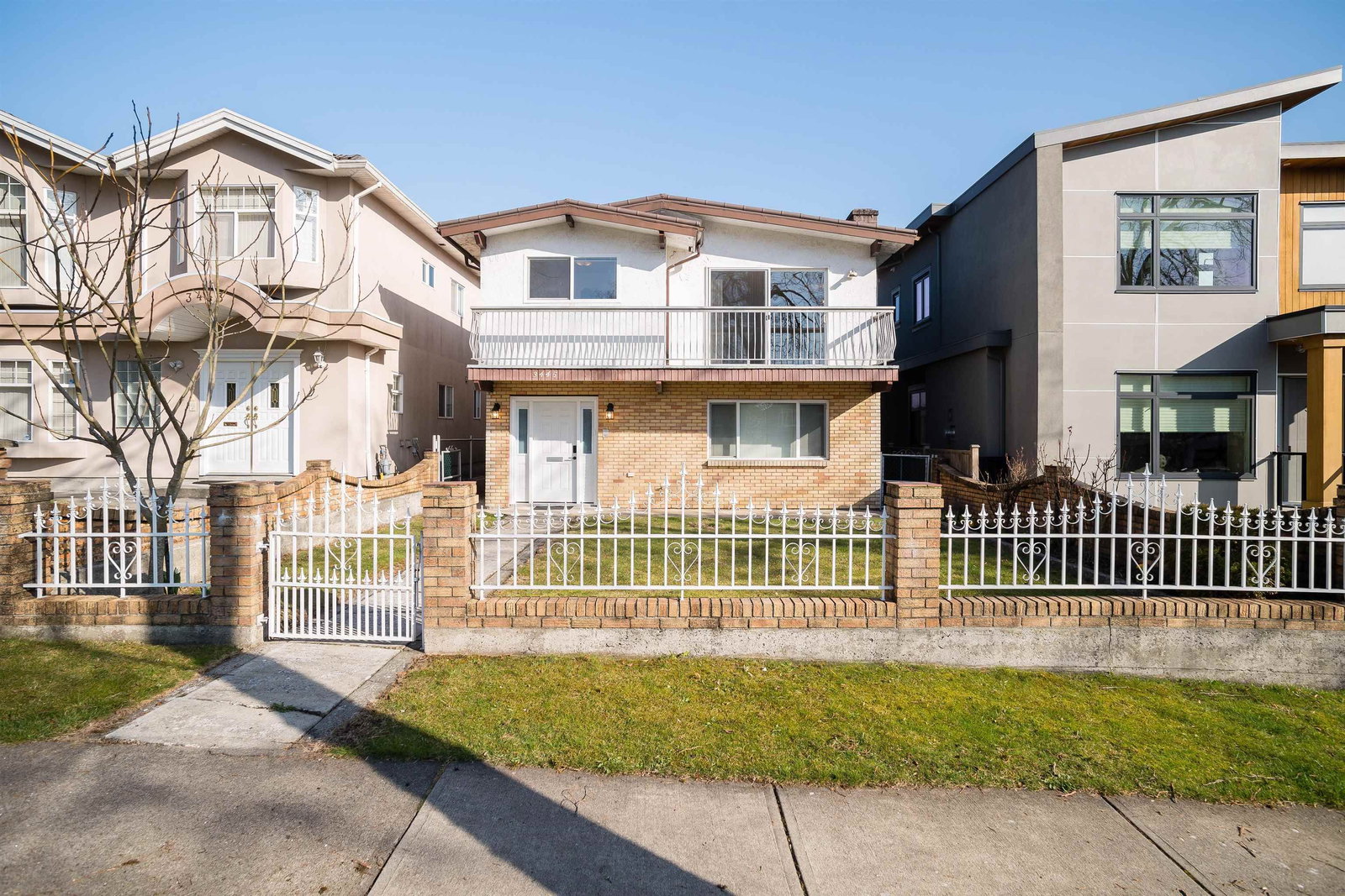 Listing Image 4
