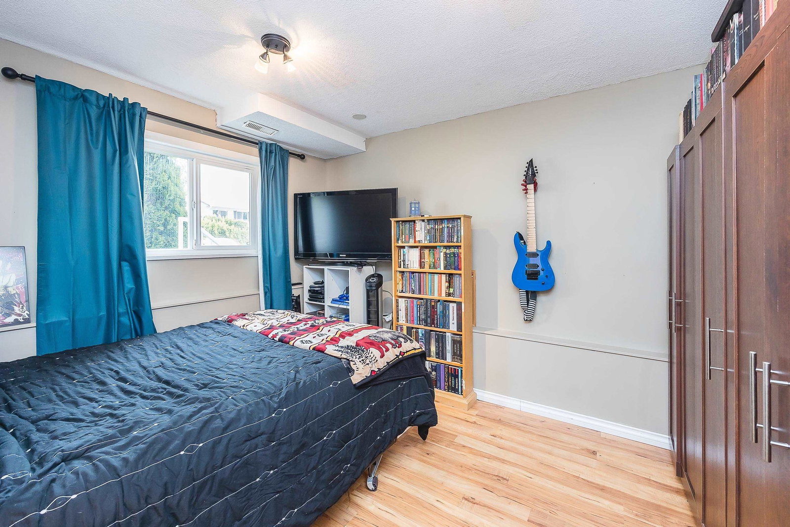 Listing Image 14