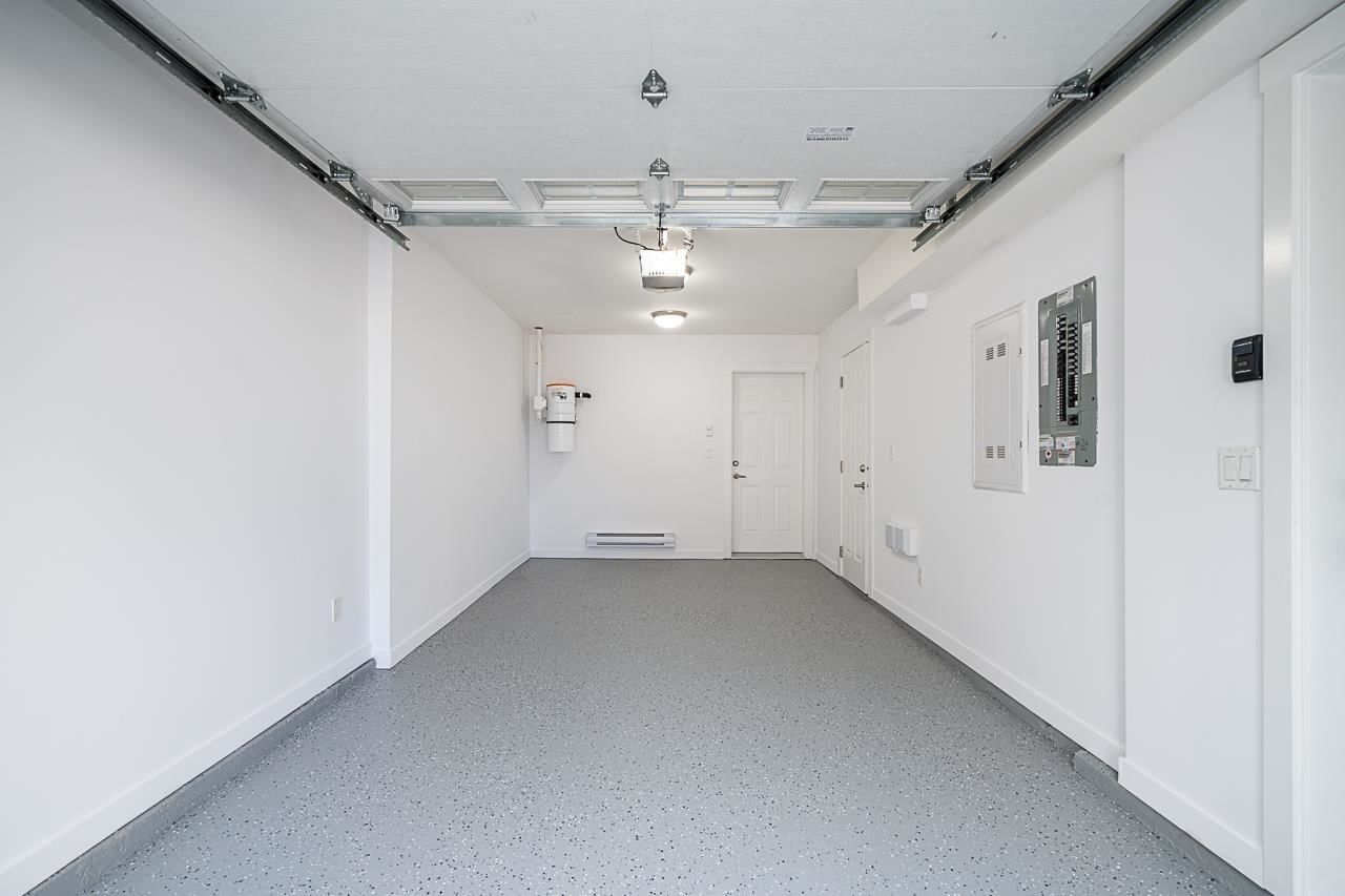 Listing Image 24