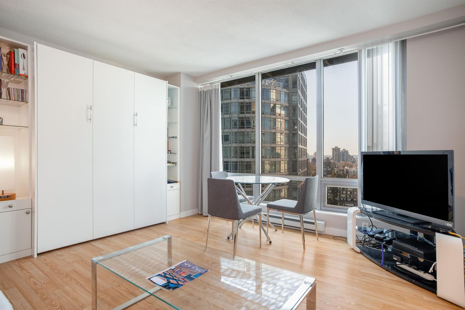 Listing Image 11