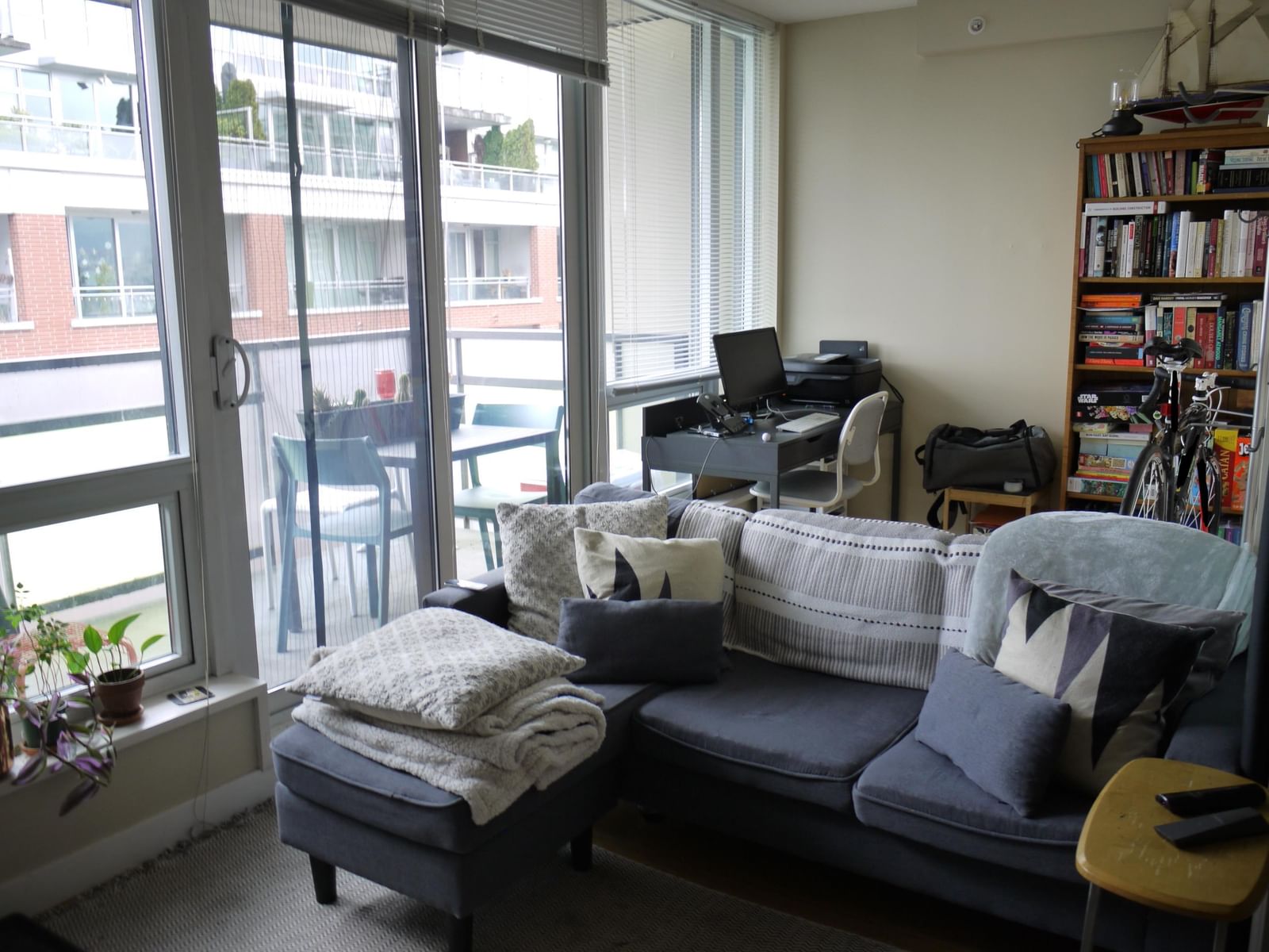 Listing Image 8