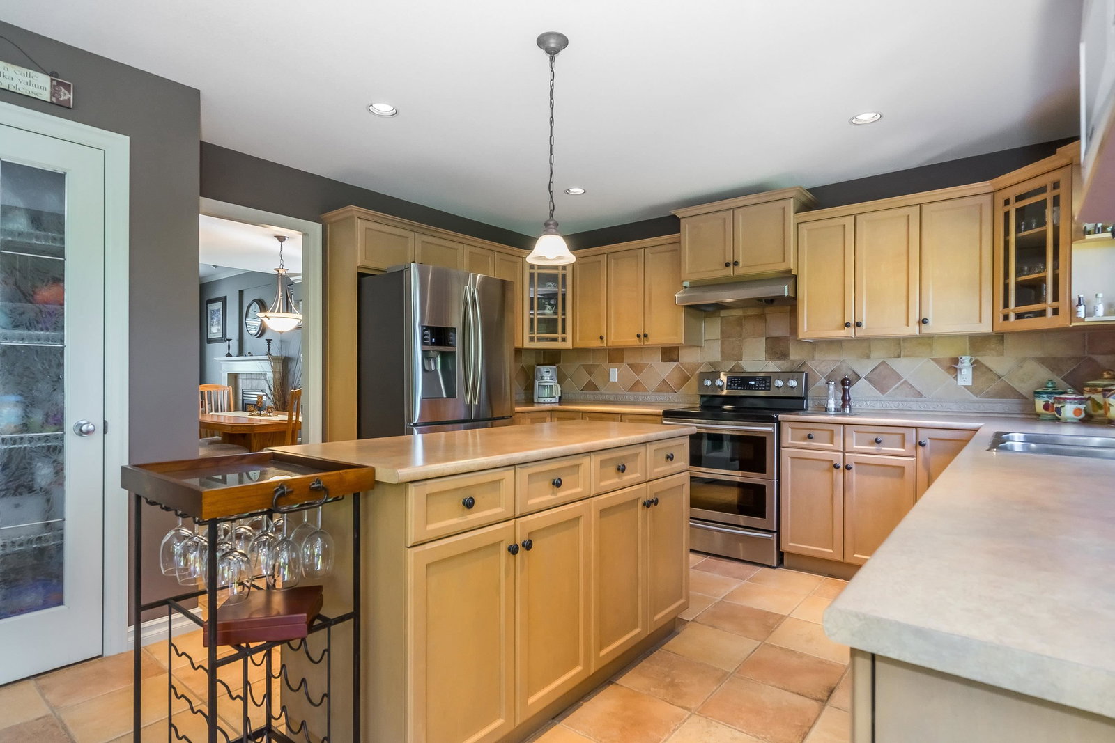 Listing Image 12