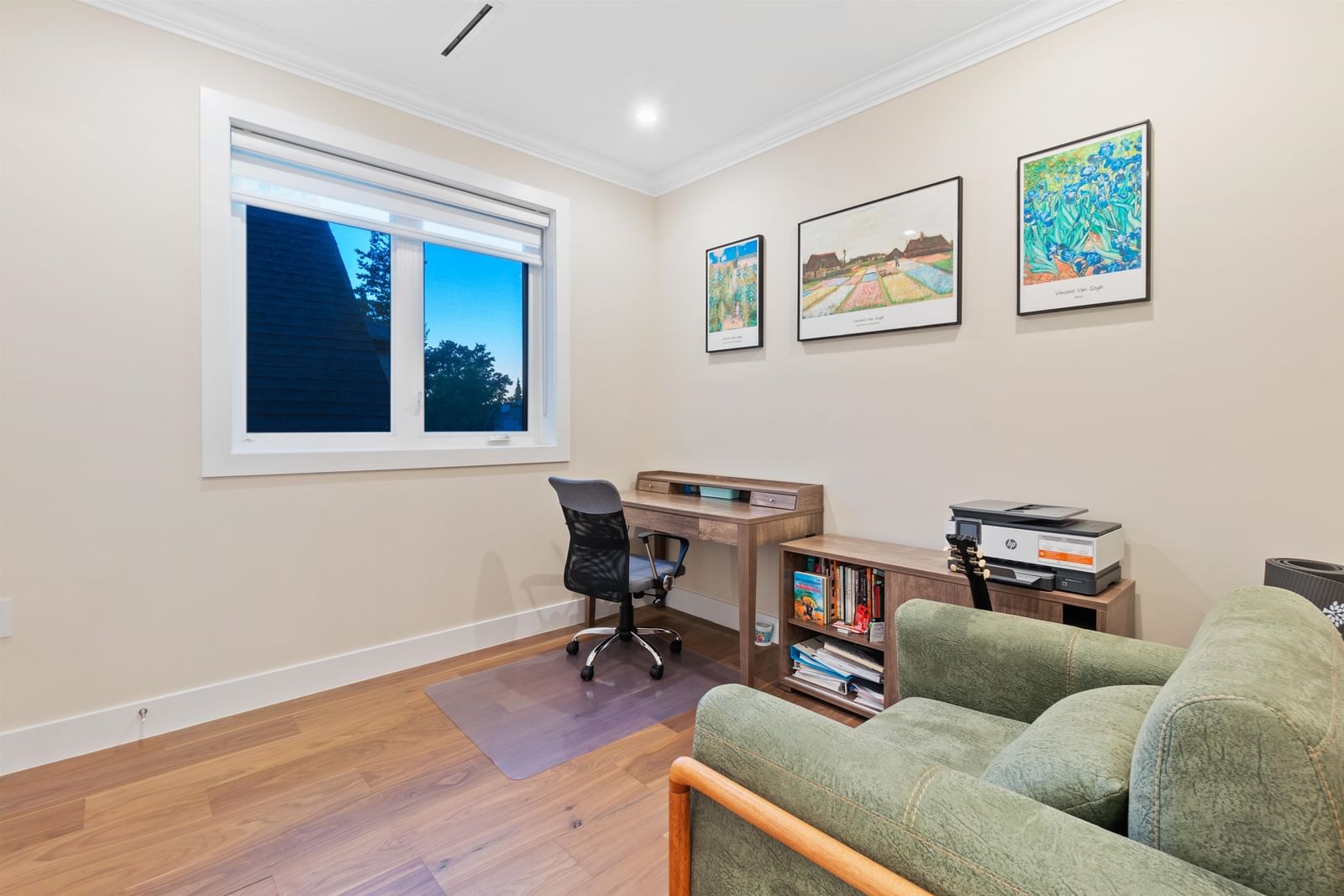 Listing Image 10