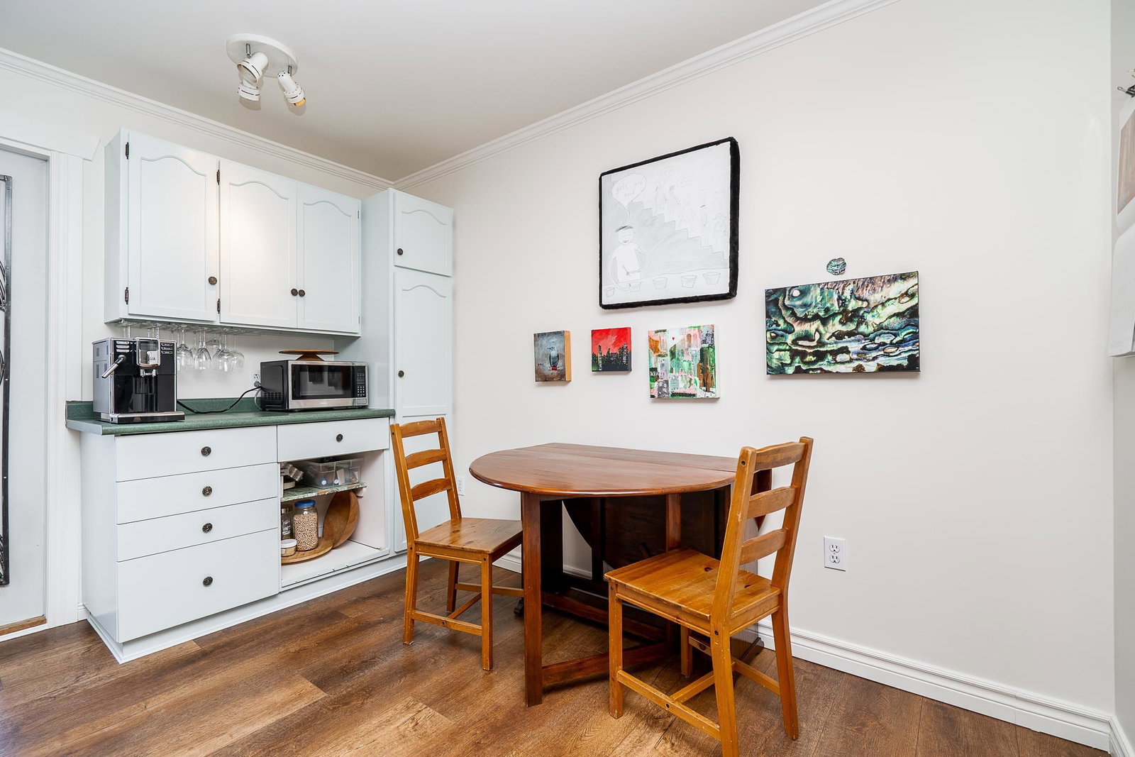 Listing Image 16