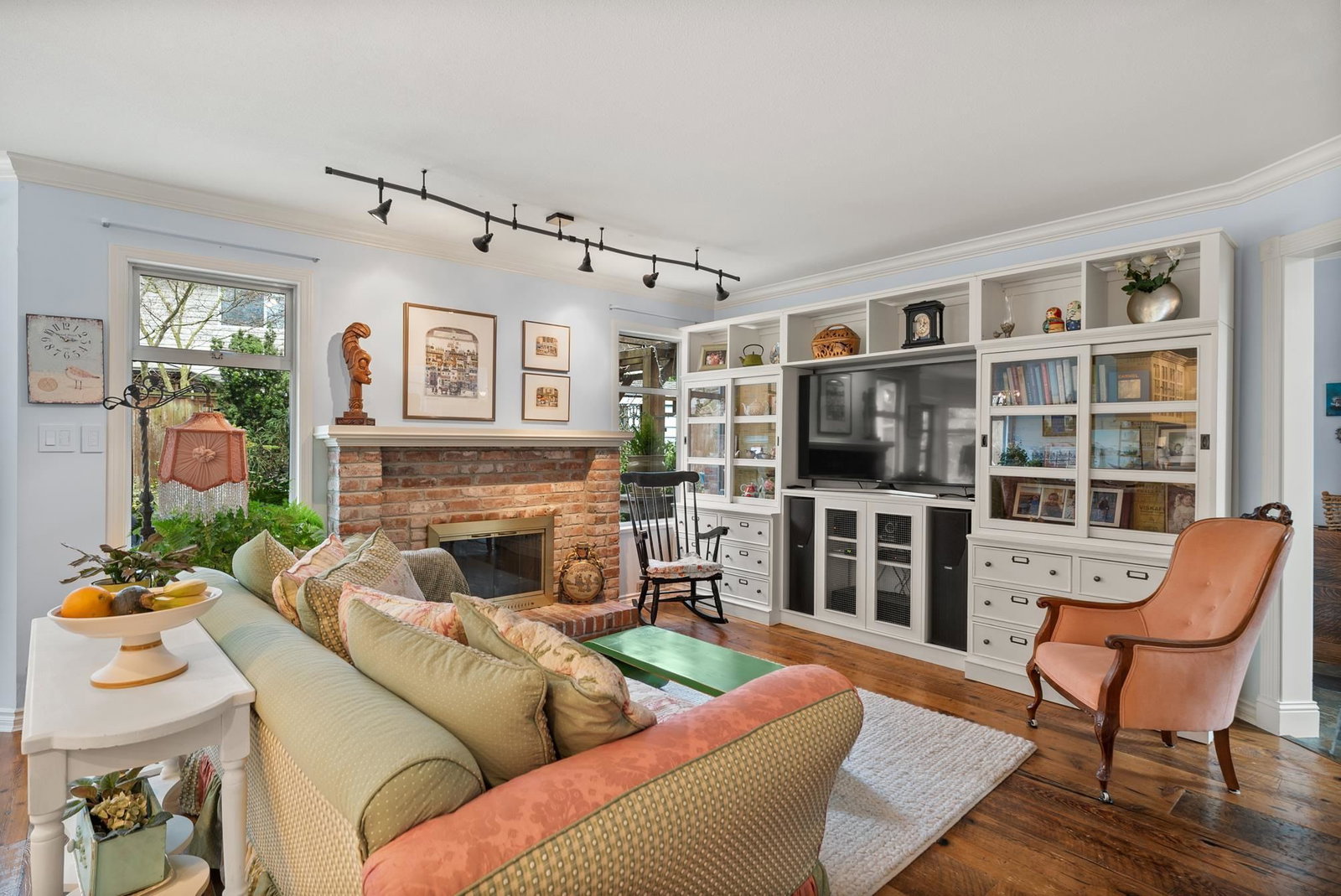 Listing Image 10