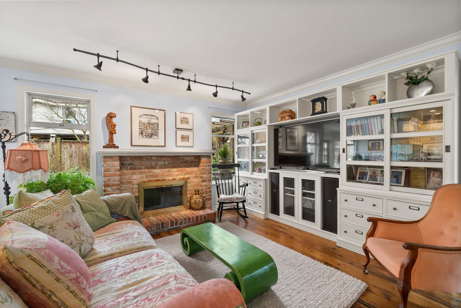 Listing Image 11