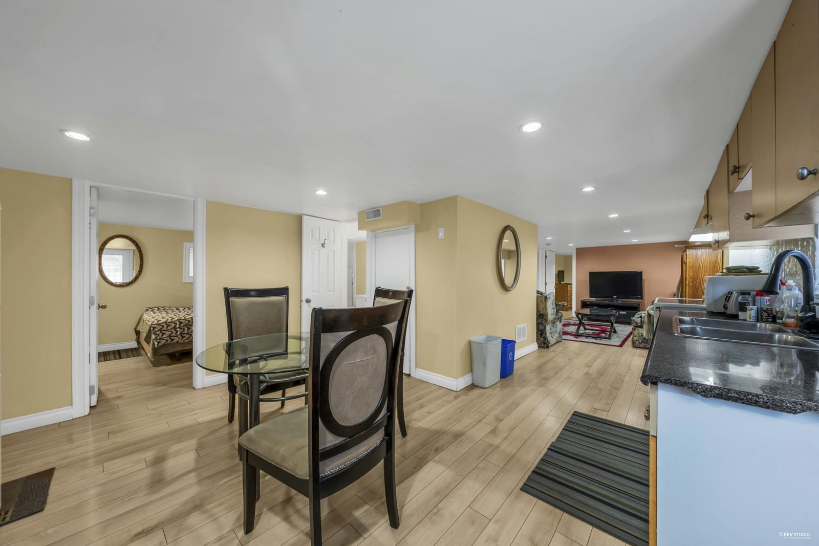 Listing Image 18