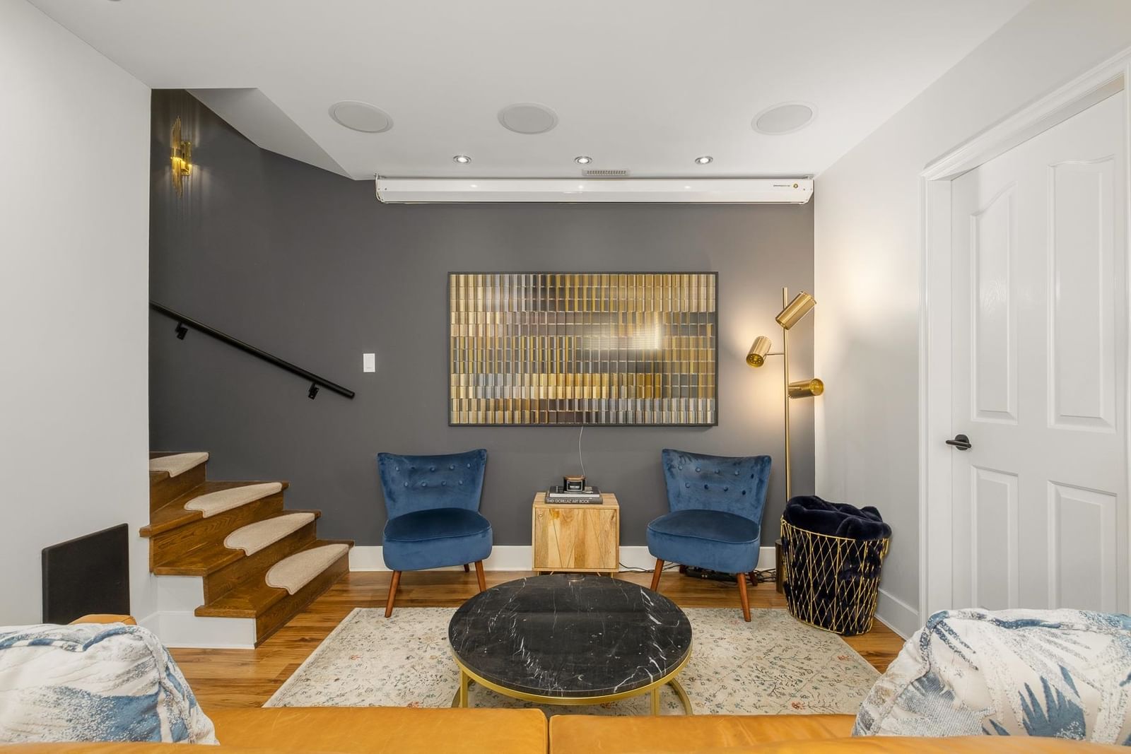 Listing Image 18