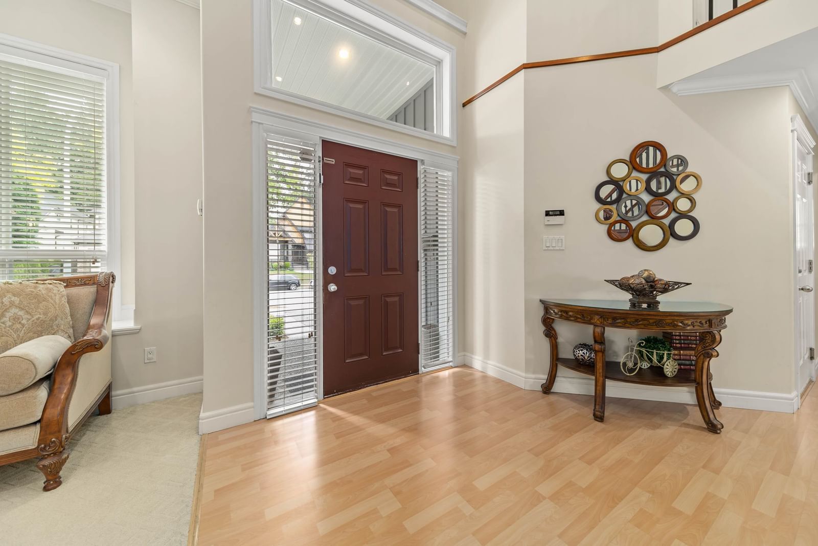 Listing Image 5