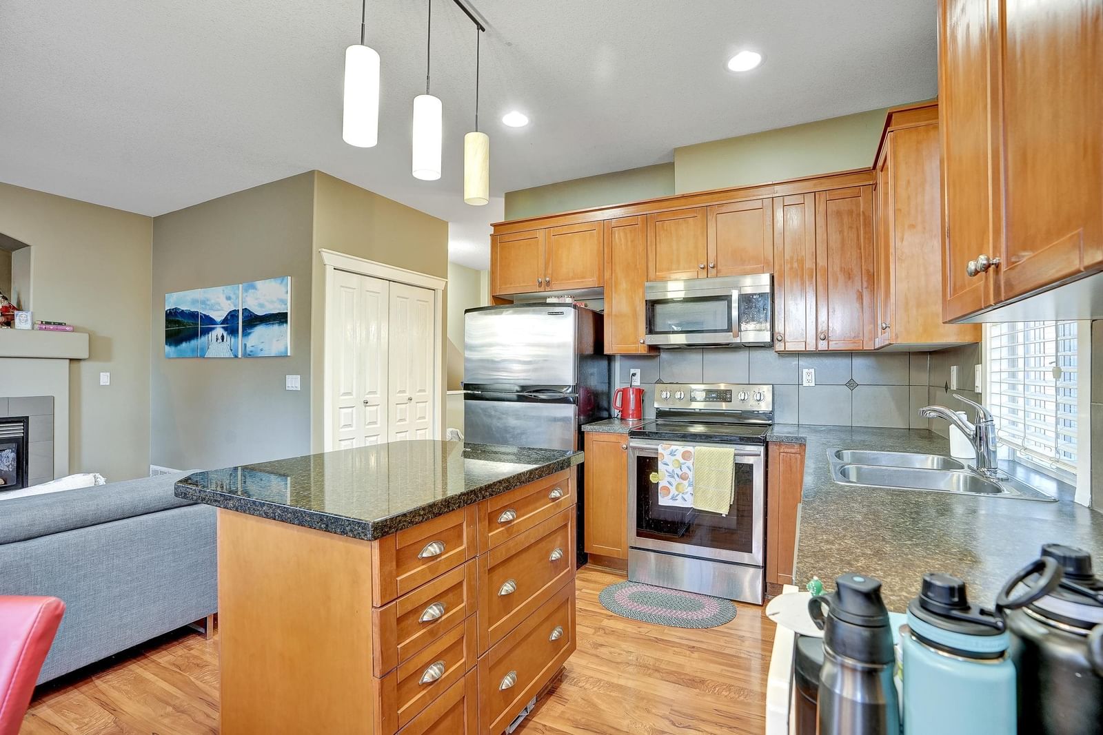 Listing Image 15