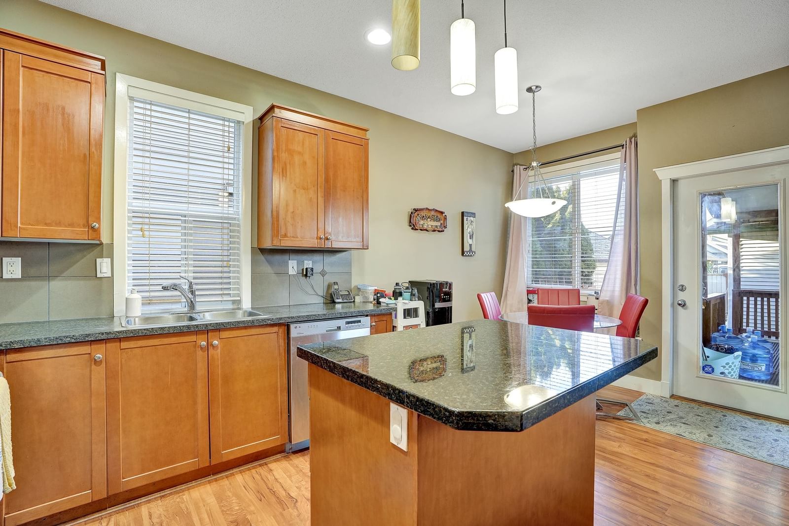 Listing Image 21
