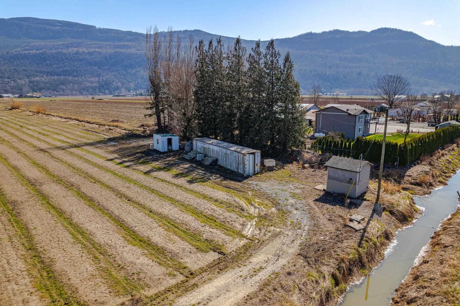 Listing Image 6
