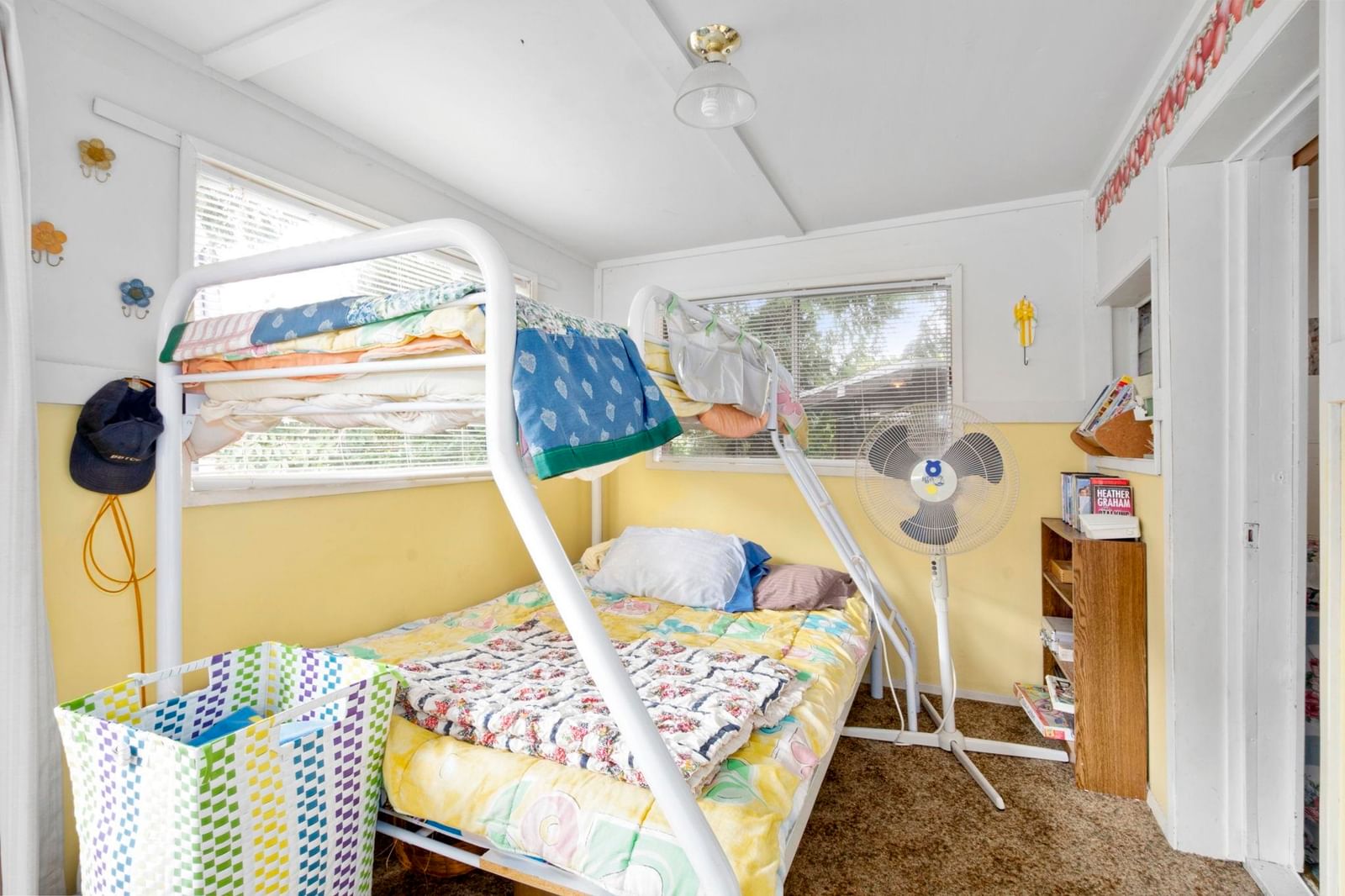 Listing Image 10