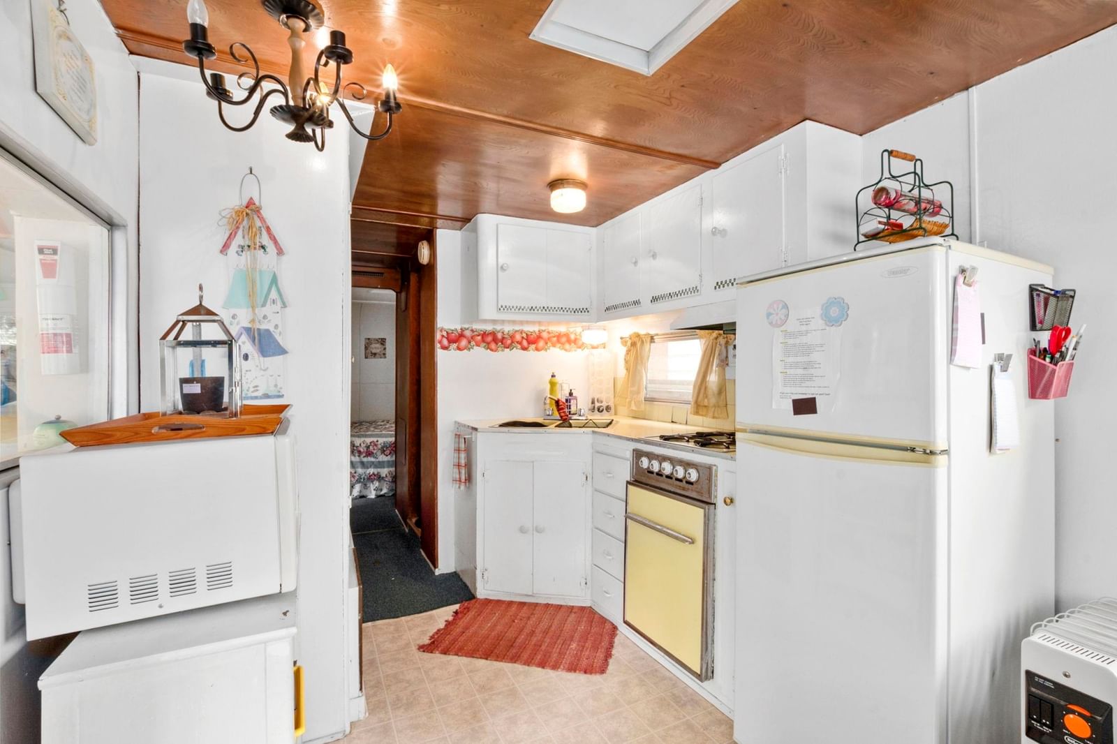 Listing Image 11