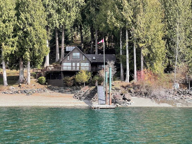 21450 Cascade Bay