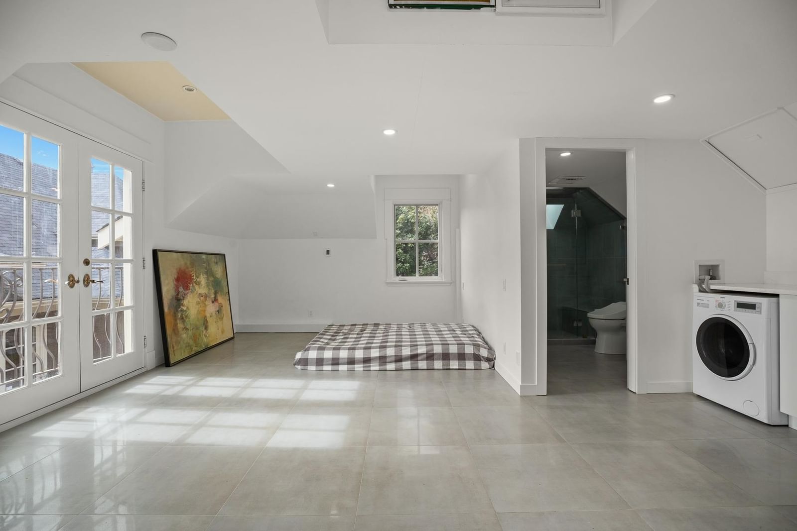 Listing Image 29