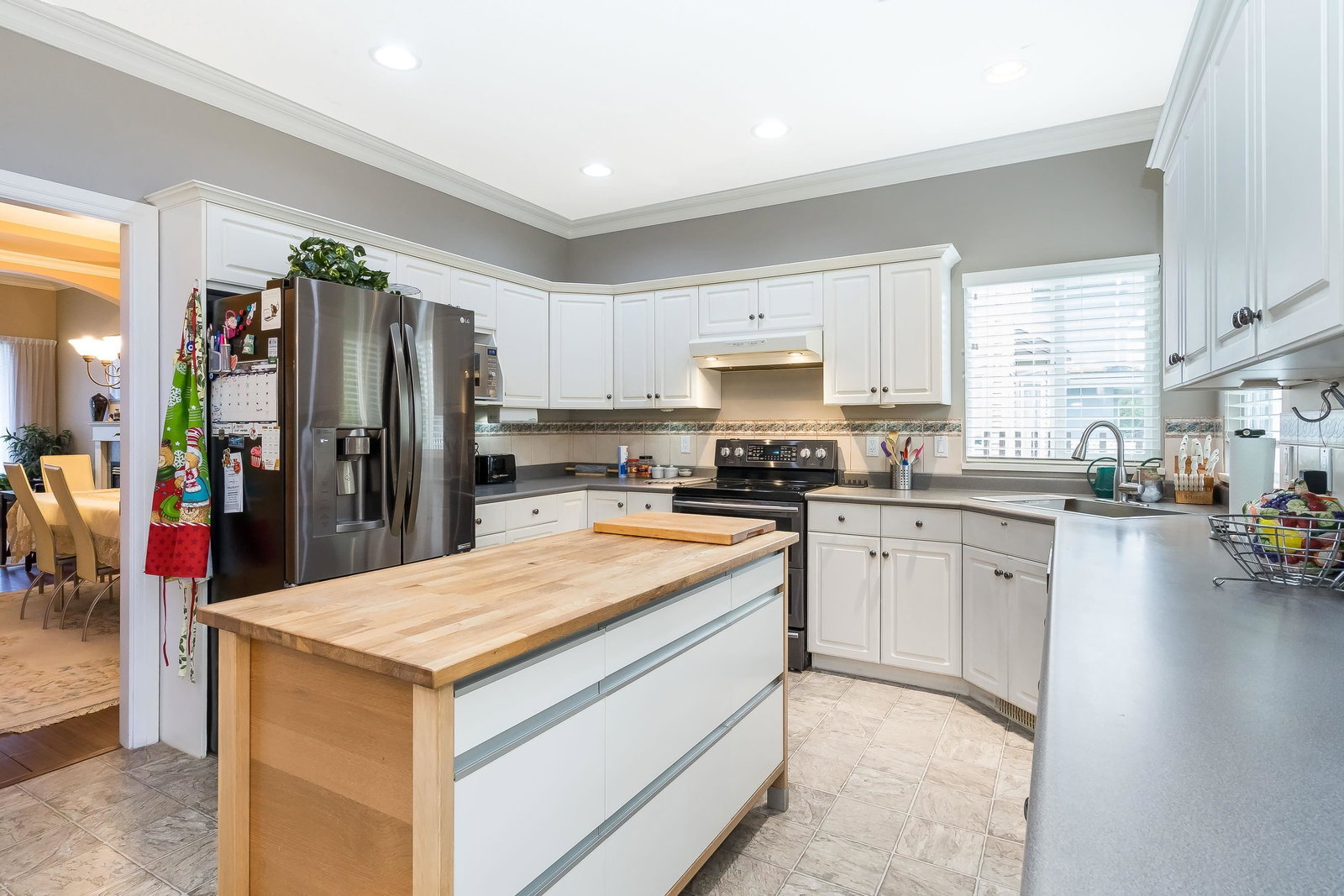 Listing Image 13