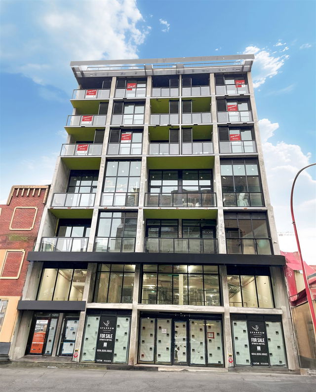 505 - 239 Keefer Street