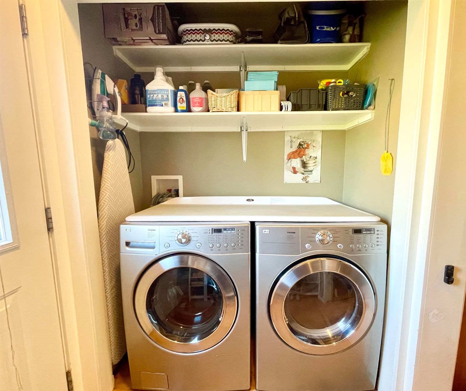 Listing Image 10