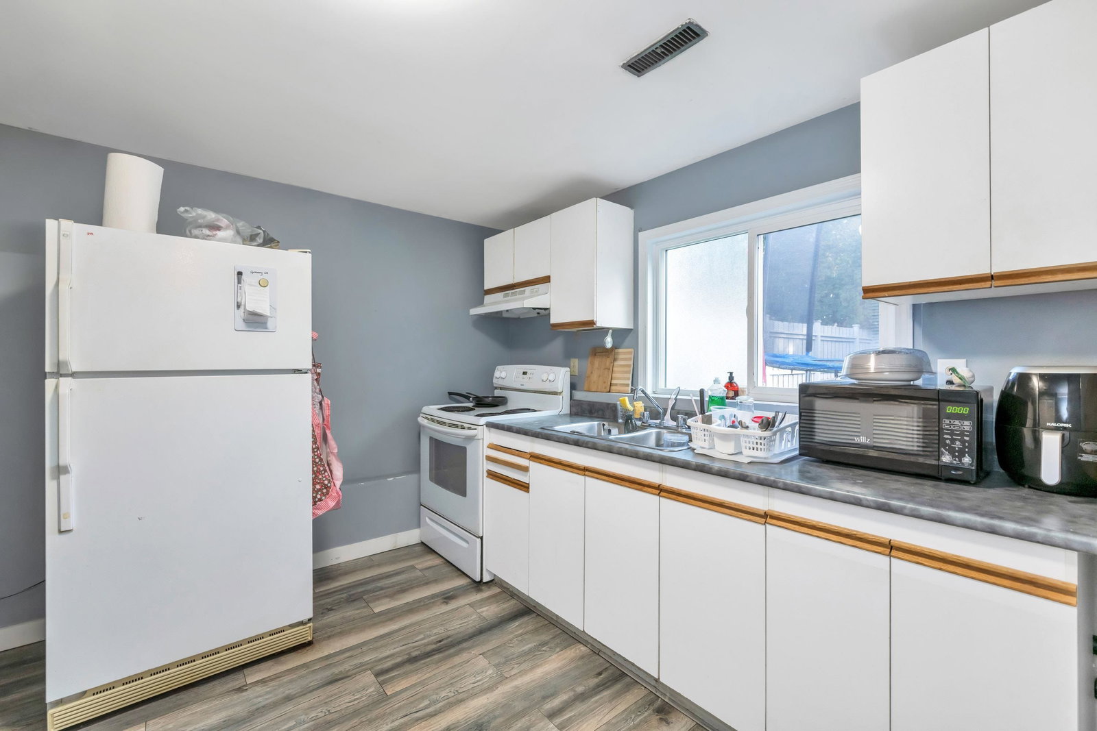 Listing Image 19