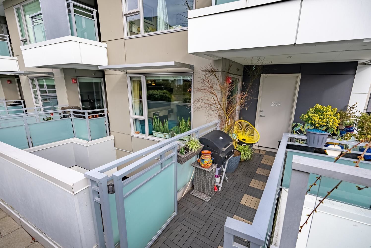 Listing Image 6