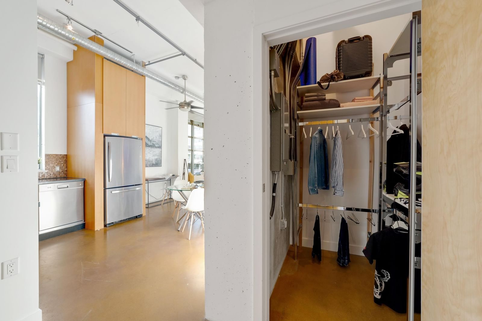 Listing Image 21