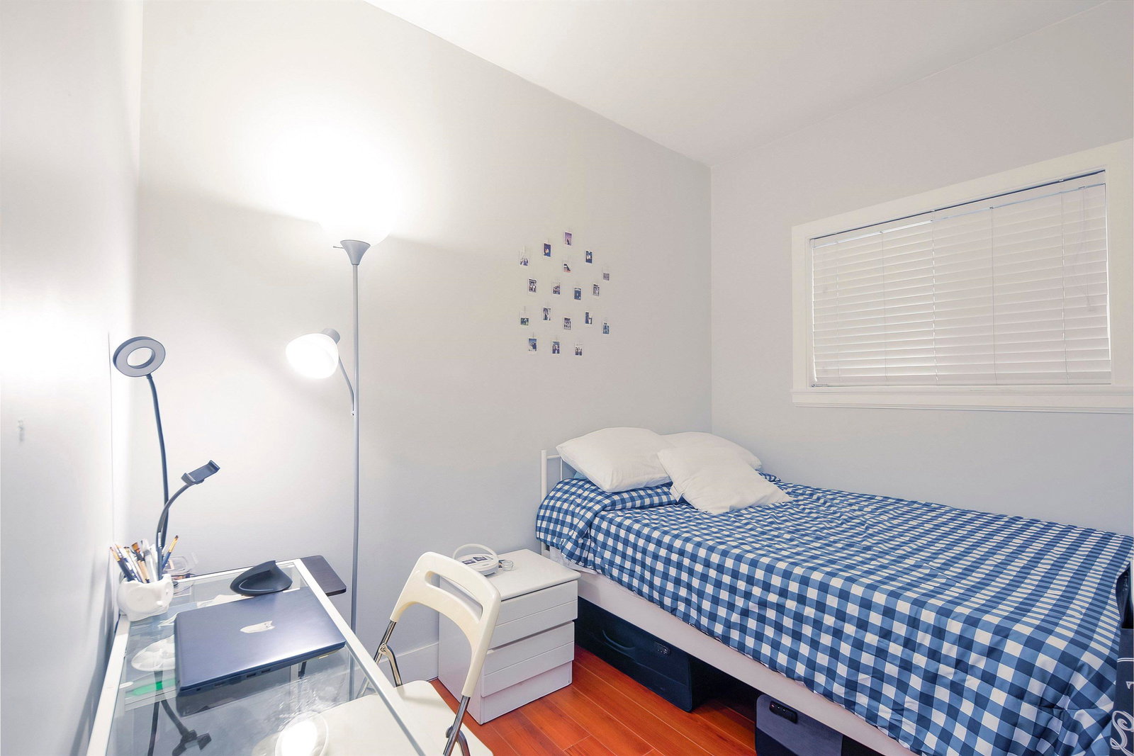 Listing Image 12