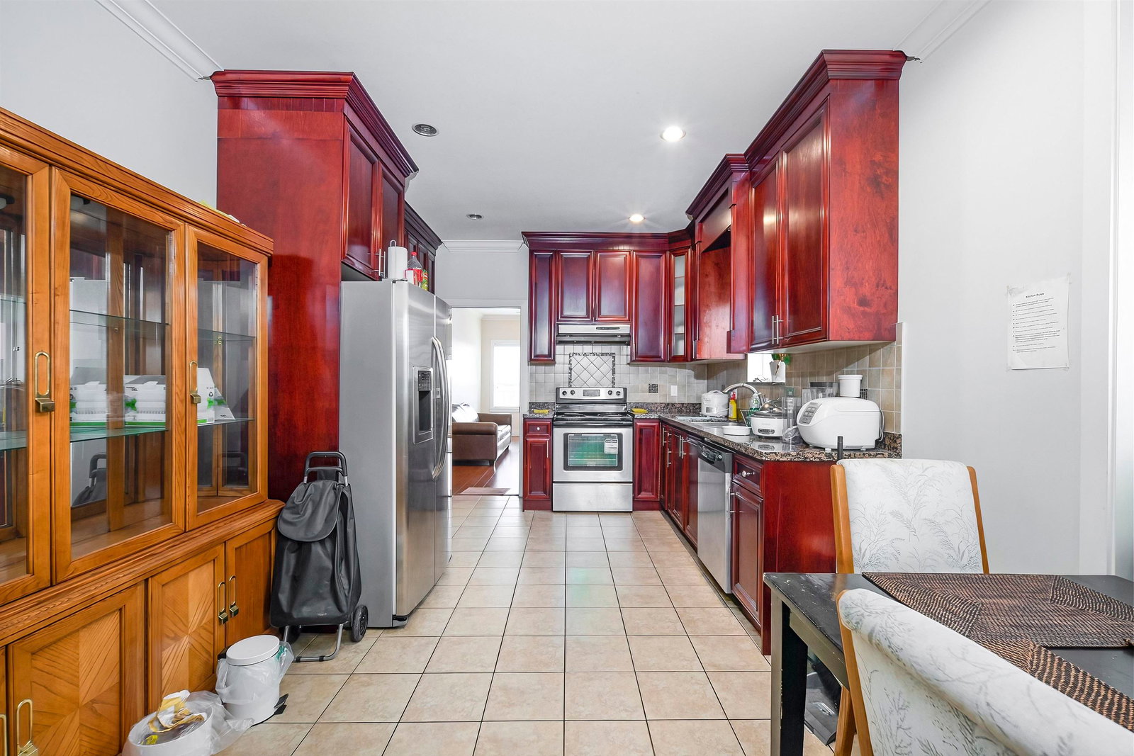 Listing Image 6