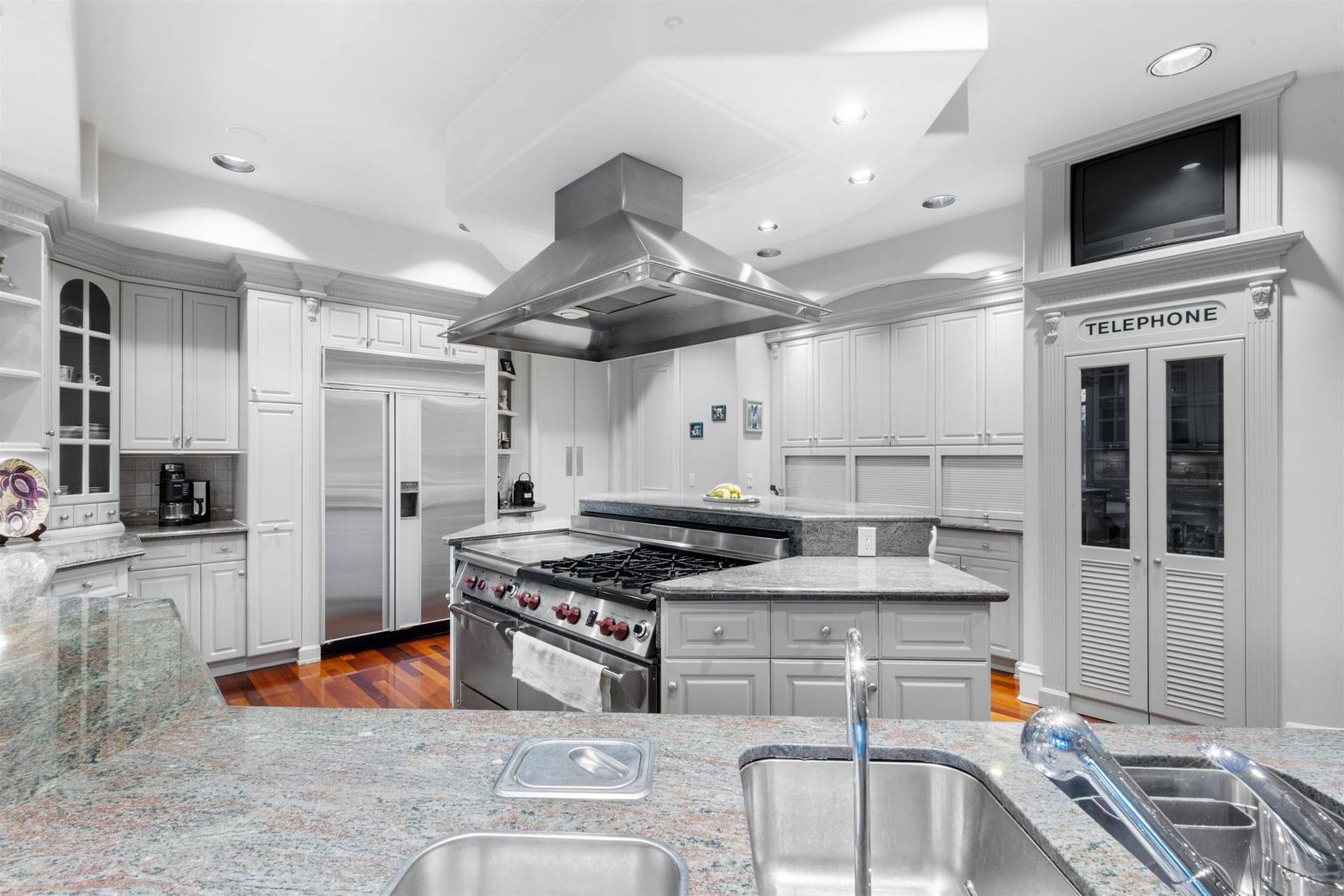 Listing Image 5