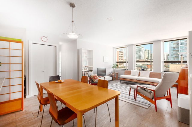 705 - 14 Begbie Street