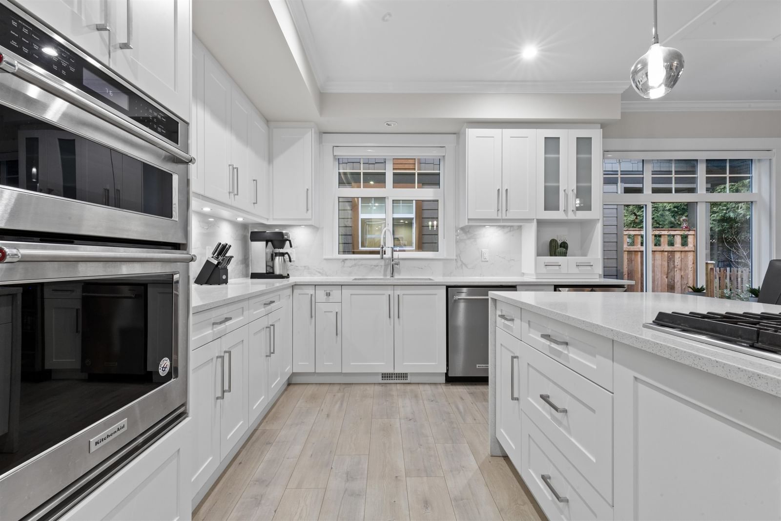 Listing Image 11