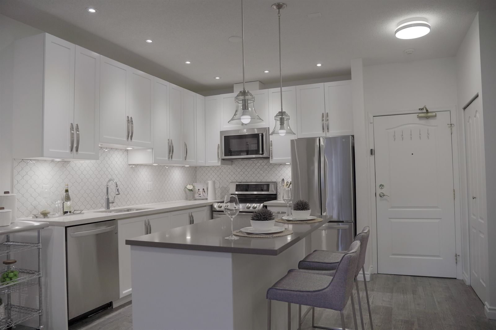 Listing Image 10