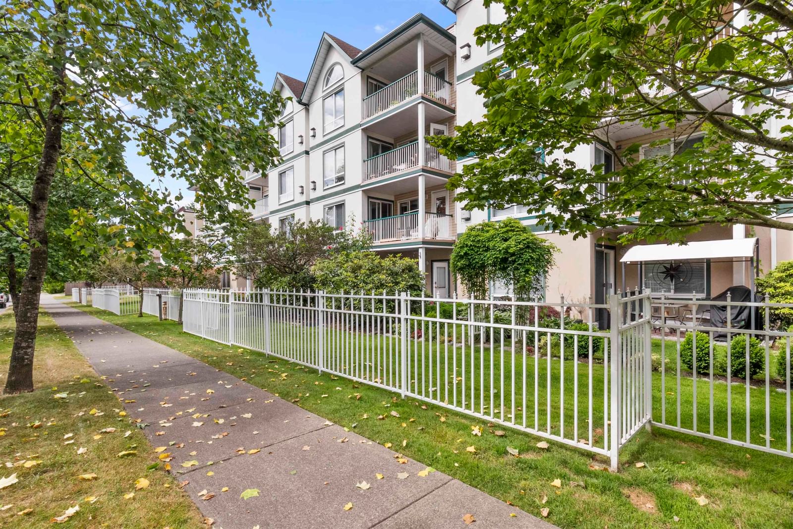 Listing Image 19
