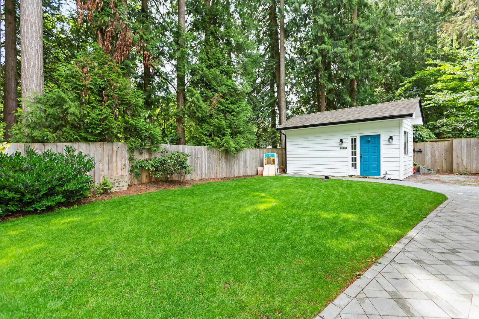 Listing Image 10