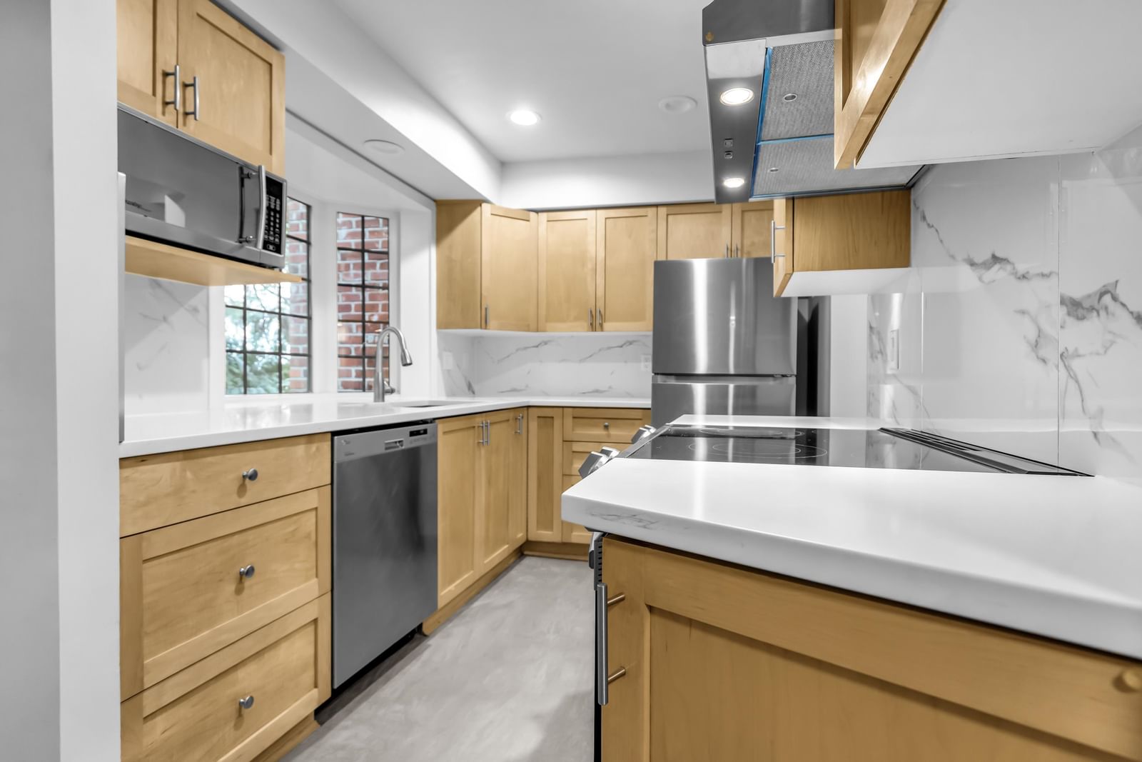 Listing Image 14