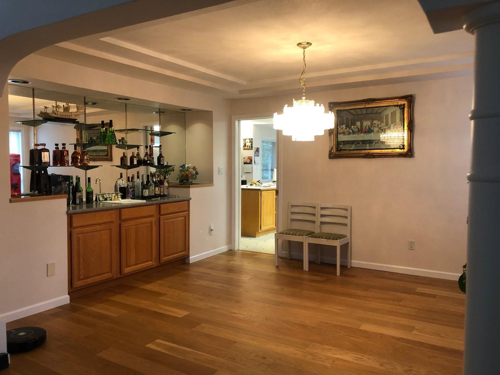 Listing Image 11