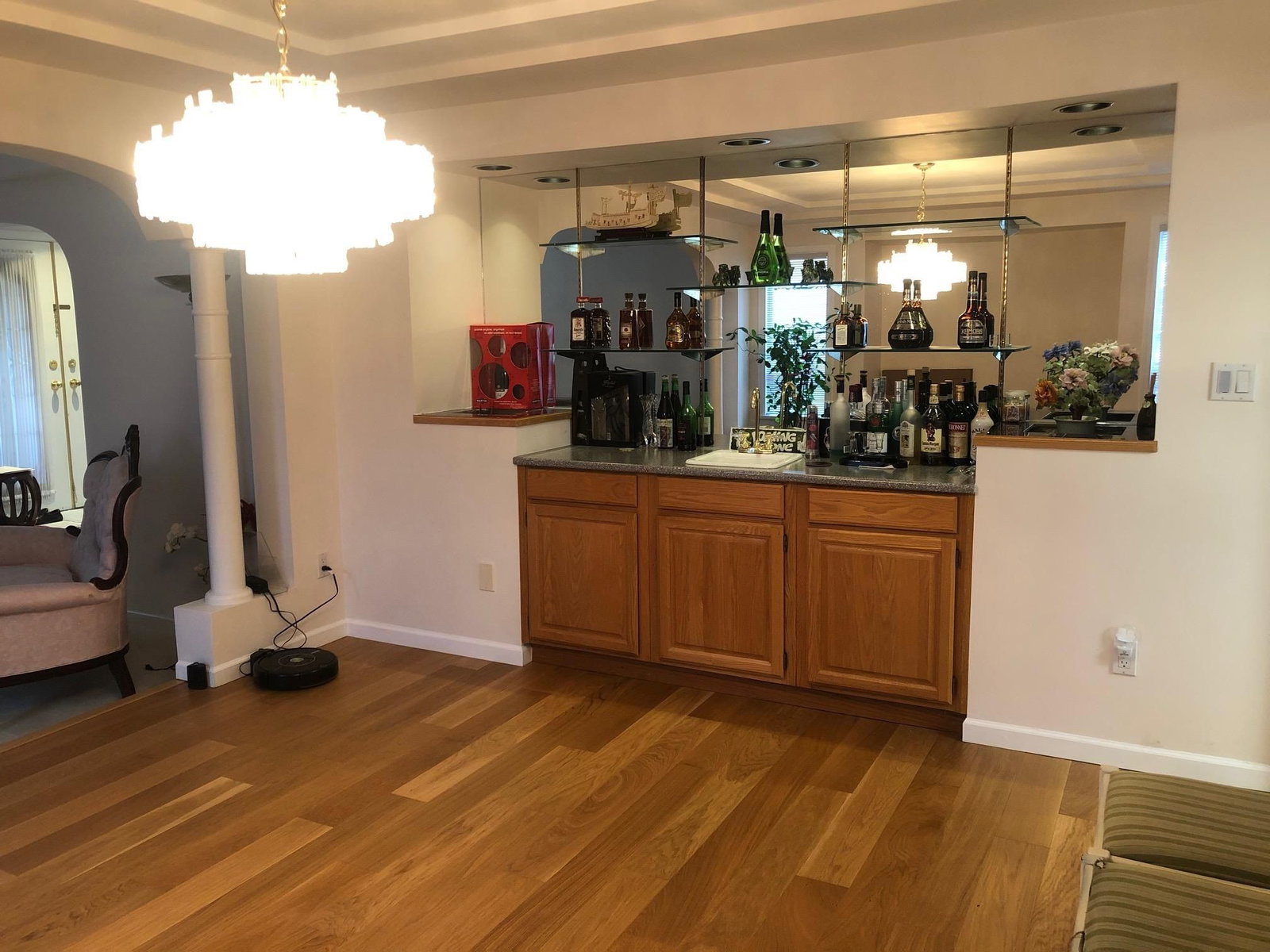 Listing Image 12