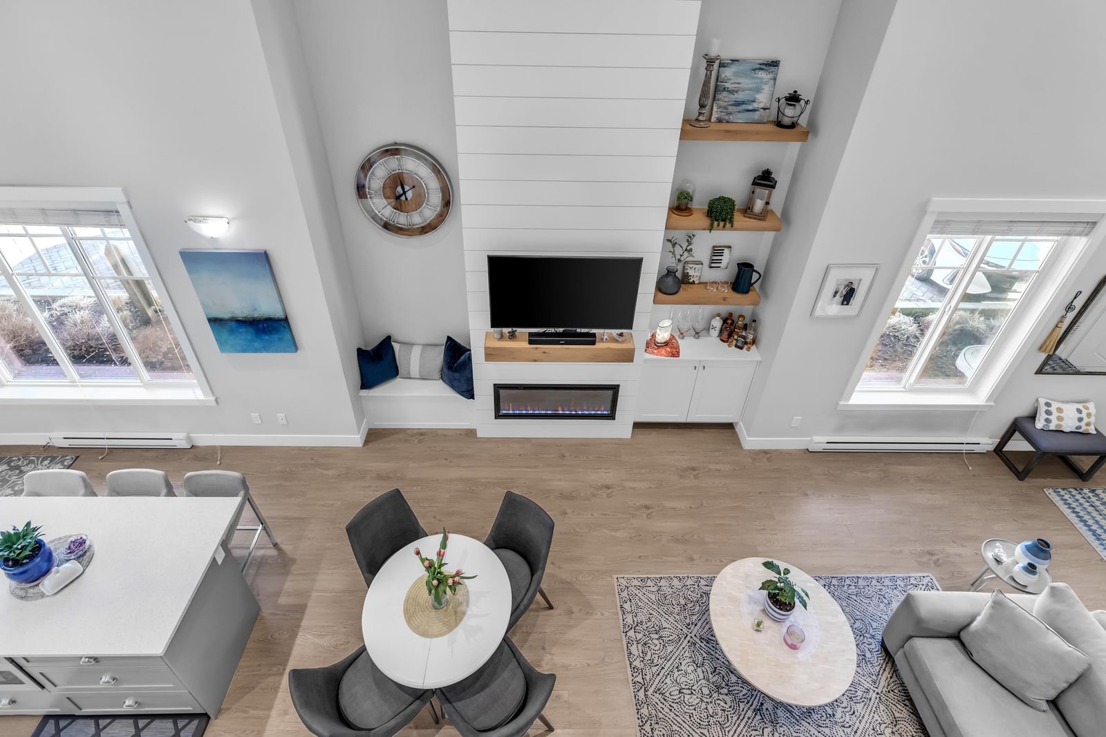Listing Image 11