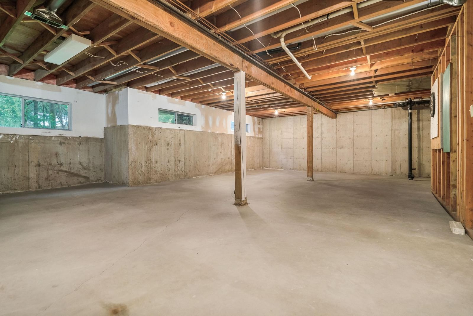 Listing Image 24