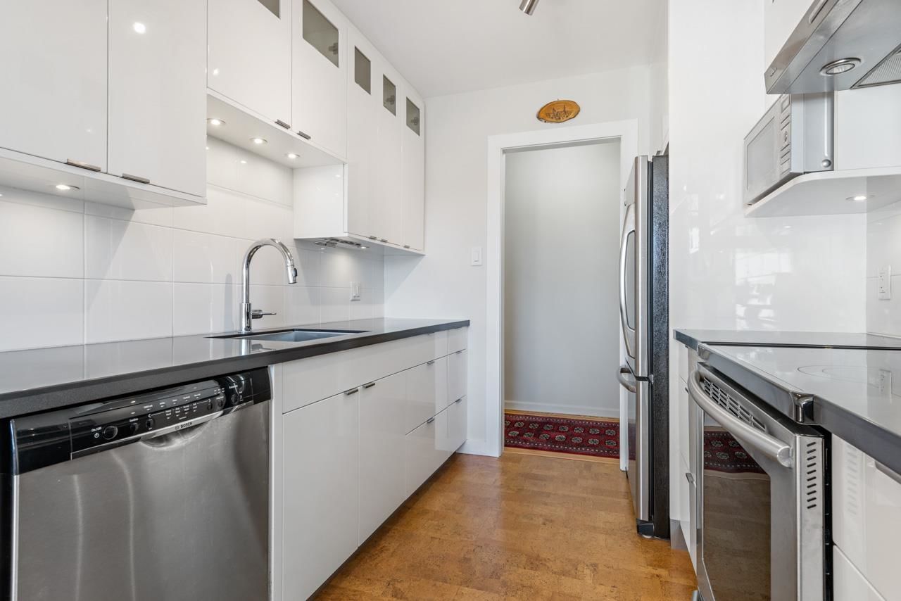 Listing Image 16